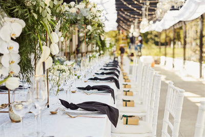 Exploring the Symbolism and Psychological Effects of Emerald Green Bridesmaid Dresses