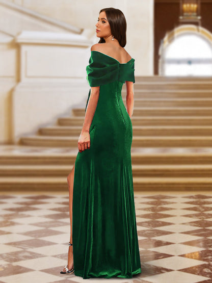 Sheath/Column Off-the-Shoulder Velvet Evening Dresses with Ruffles & Split Side