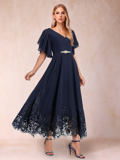 A-Line/Princess V-Neck Half Sleeves Mother of the Bride Dresses with Applique