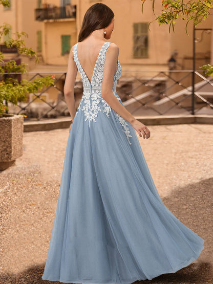 A-Line/Princess V-Neck Sleeveless Prom Dresses with Applique