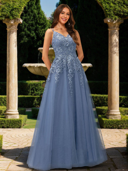 A-Line/Princess V-Neck Sleeveless Prom Dresses with Applique