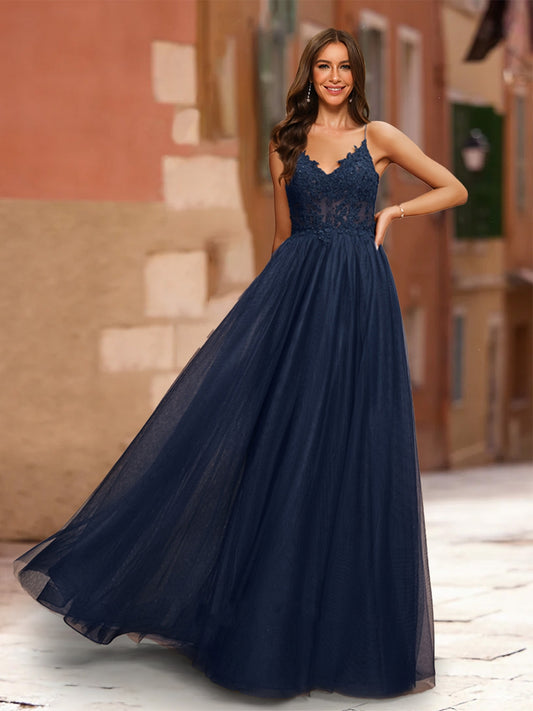 A-Line/Princess V-Neck Sleeveless Prom Dresses with Applique