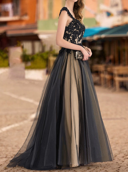 Ball Gown V-Neck Sleeveless Applique Prom Dresses