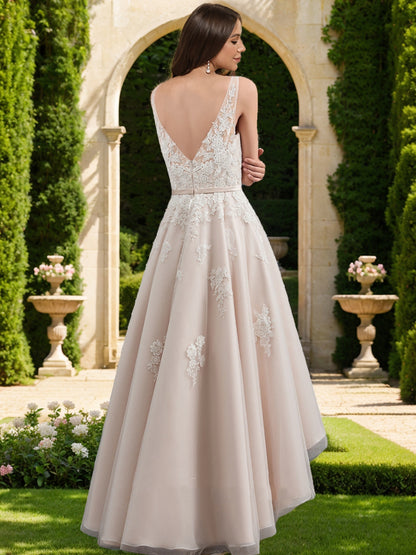 Ball Gown V-Neck Sleeveless Lace Wedding Dresses