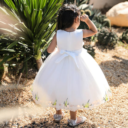 Ball Gown Scoop Sleeveless Flower Girl Dresses with Beading