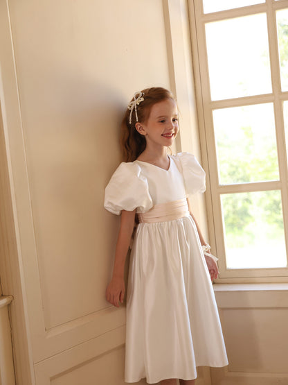 A-Line/Princess V-Neck Puff Sleeves Flower Girl Dresses with Sash