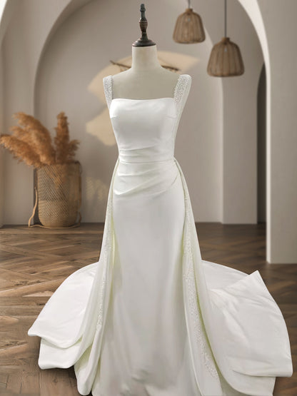 A-Line/Princess Square Neck Sleeveless Beading Wedding Dresses