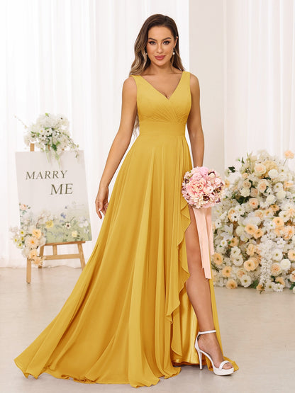 A-Line/Princess V-Neck Split Side Long Bridesmaid Dresses with Pockets