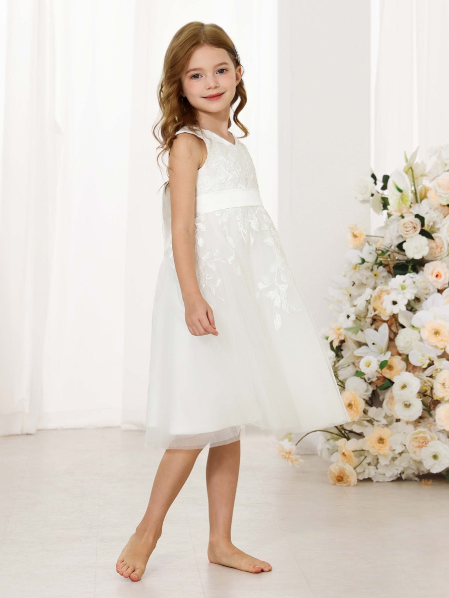 A-Line/Princess Lace Sleeveless V-Neck Knee-Length Flower Girl Dresses