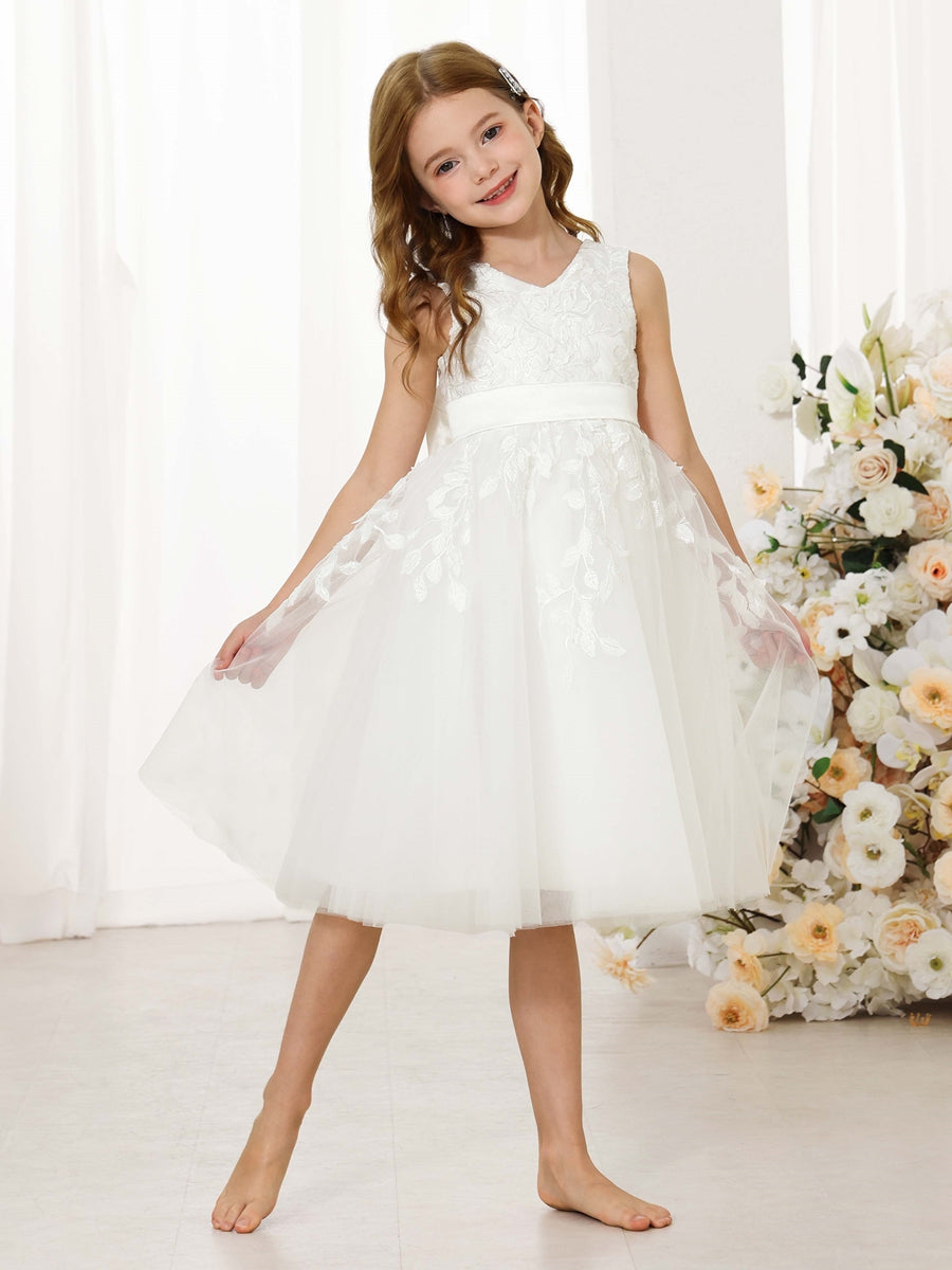 A-Line/Princess Lace Sleeveless V-Neck Knee-Length Flower Girl Dresses