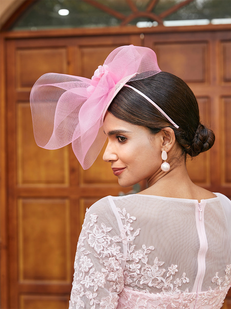 Elegant Tulle Fascinators with Flower