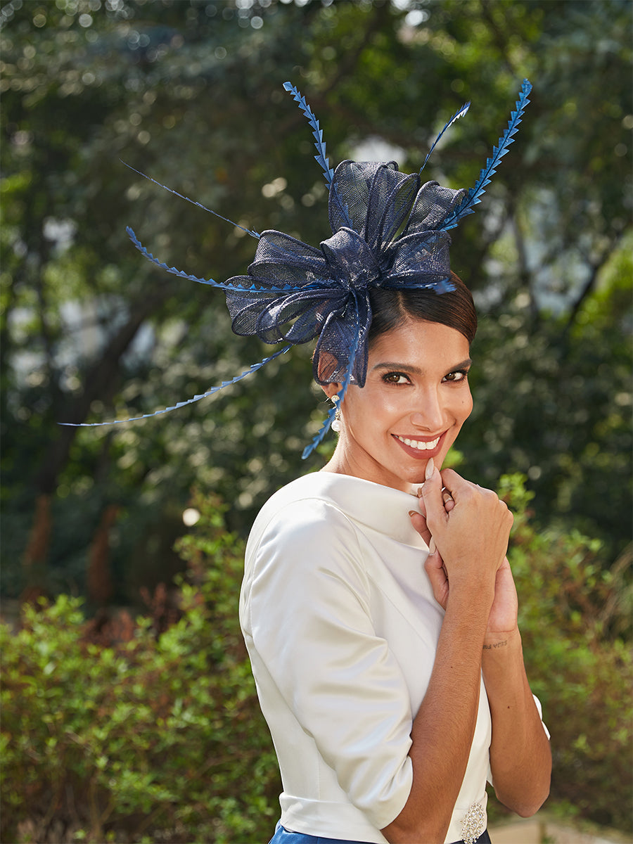 Elegant Retro Tulle Fascinators with Feathers