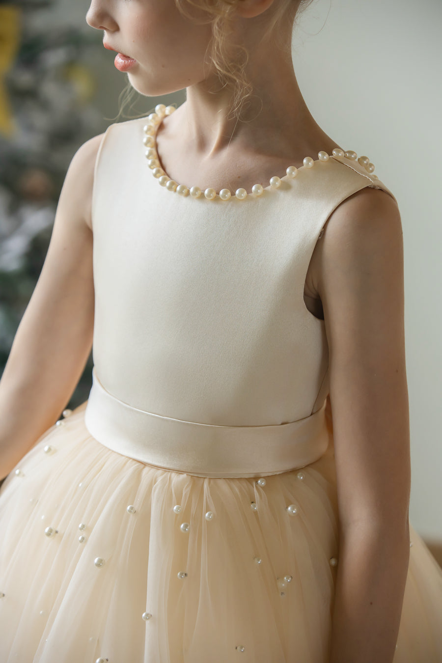 Crew Neck Tulle Flower Girl Dresses with Pearls & Satin Bowknot