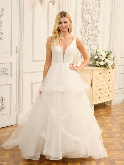 V-Neck Sleeveless Long Ball Gown Wedding Dresses with Appliques