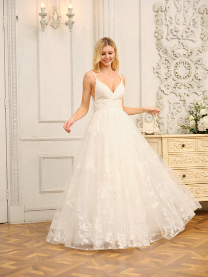 A-Line/Princess Spaghetti Straps V-Neck Sleeveless Long Wedding Dresses with Appliques